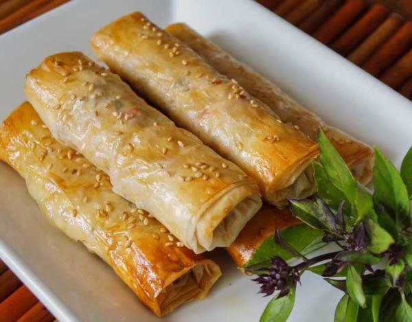 طرز تهیه 3 نوع غذا با خمیر یوفکا در فر و بدون فر طرز تهیه 3 نوع غذا با خمیر یوفکا در فر و بدون فر