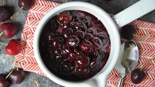 طرز تهیه سس گیلاس خانگی و خوشمزه